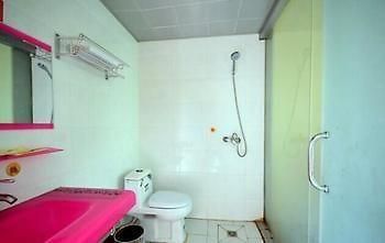 Wuhan Minghang Guesthouse Екстериор снимка
